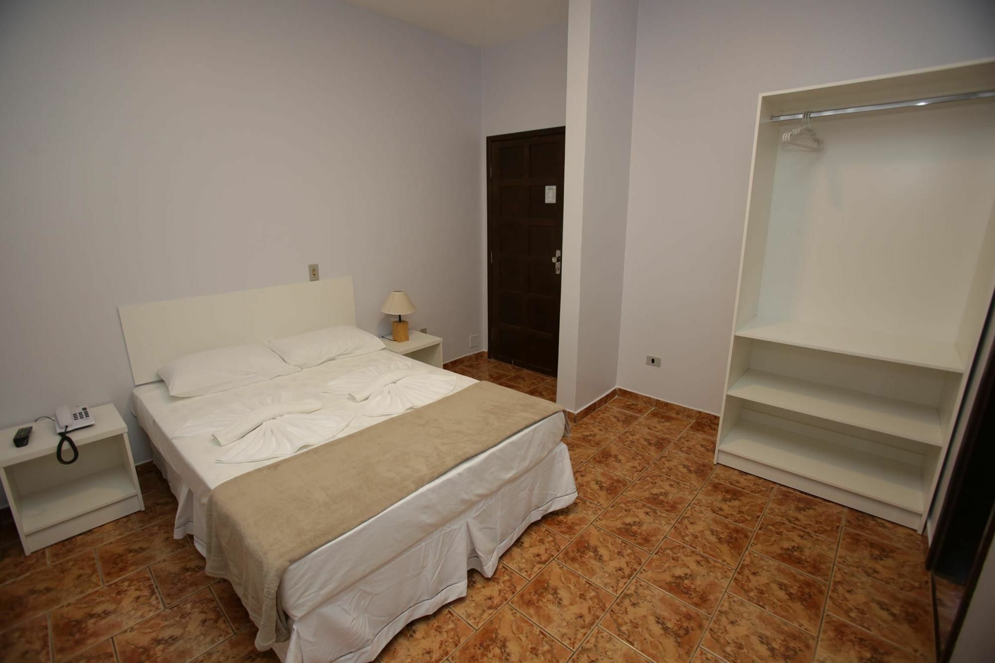 Iguassu Flats Hotel Foz do Iguacu Bagian luar foto
